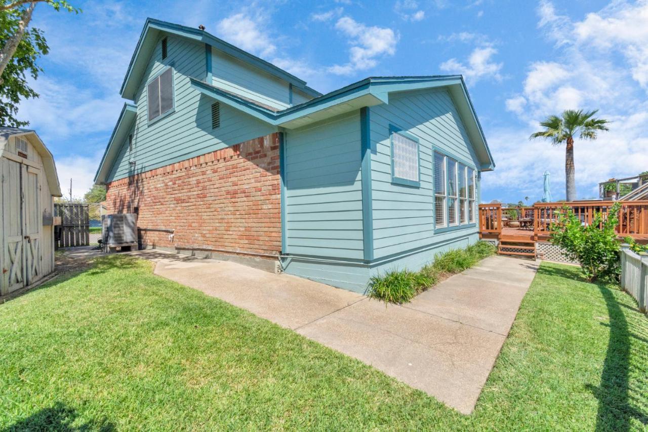 Beauty On The Water! Lake House Near The Beaches! Galveston Esterno foto