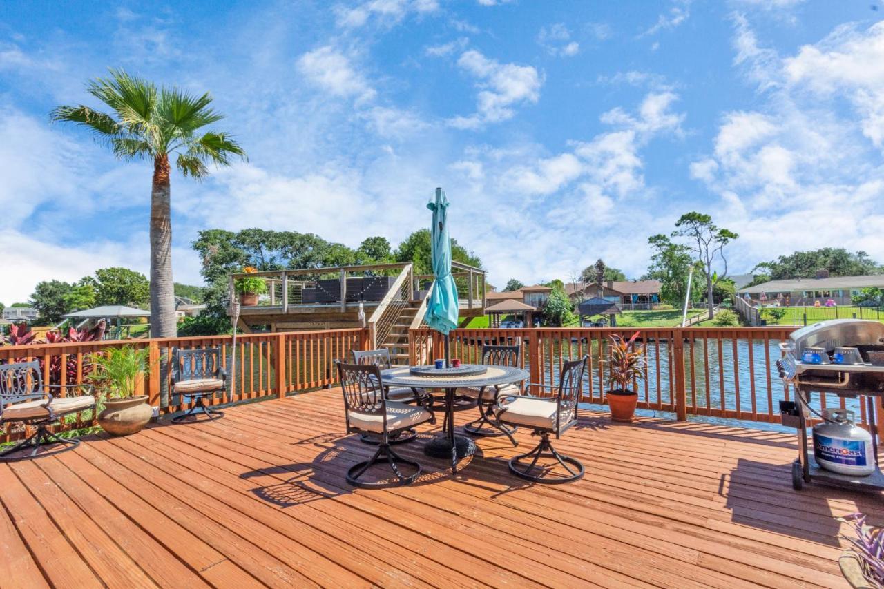 Beauty On The Water! Lake House Near The Beaches! Galveston Esterno foto