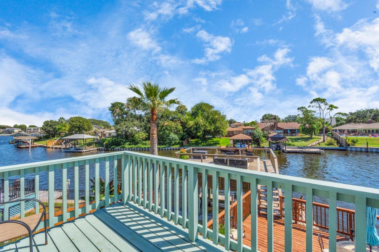 Beauty On The Water! Lake House Near The Beaches! Galveston Esterno foto